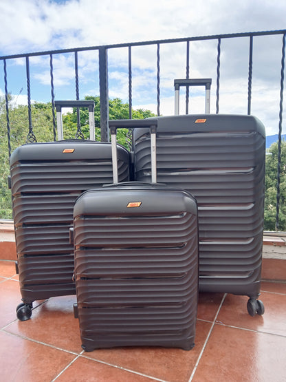 Maletas de Polipropileno Expandibles Ref. M028 (20–28")