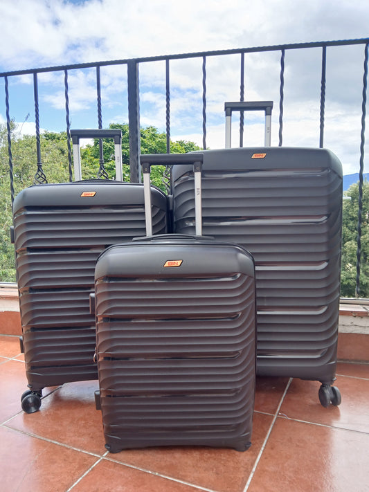 Maletas de Polipropileno Expandibles Ref. M028 (20–28")